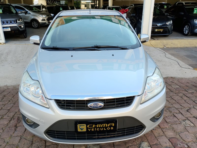 FORD FOCUS SEDAN 2.0 /2011 CHIMA VEÍCULOS VENÂNCIO AIRES / Carros no Vale