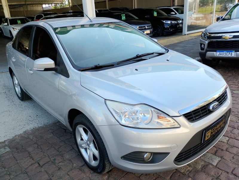 FORD FOCUS SEDAN 2.0 /2011 CHIMA VEÍCULOS VENÂNCIO AIRES / Carros no Vale