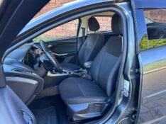 FORD FOCUS 2.0 SE PLUS SEDAN 16V POWERSHIFT 2018/2018 LS MULTIMARCAS VENÂNCIO AIRES / Carros no Vale