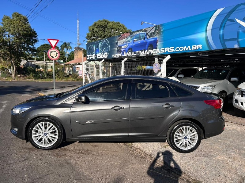 FORD FOCUS 2.0 SE PLUS SEDAN 16V POWERSHIFT 2018/2018 LS MULTIMARCAS VENÂNCIO AIRES / Carros no Vale