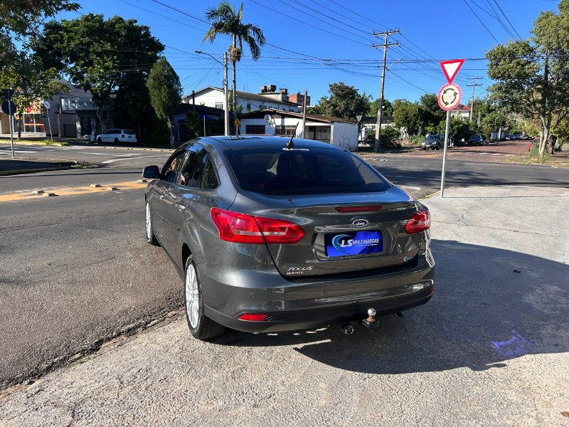 FORD FOCUS 2.0 SE PLUS SEDAN 16V POWERSHIFT 2018/2018 LS MULTIMARCAS VENÂNCIO AIRES / Carros no Vale