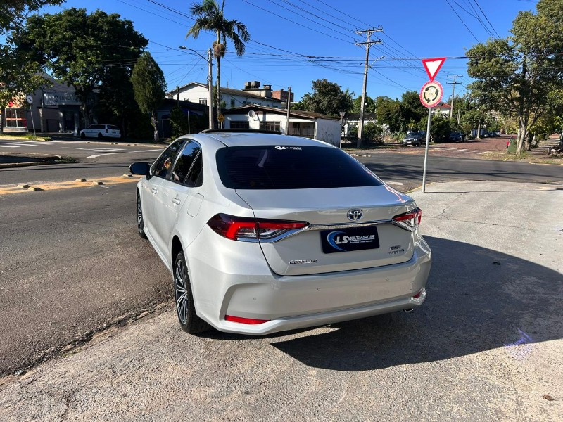 TOYOTA COROLLA ALTIS PREM 1.8 AUT (HÍBRIDO) 2023/2023 LS MULTIMARCAS VENÂNCIO AIRES / Carros no Vale