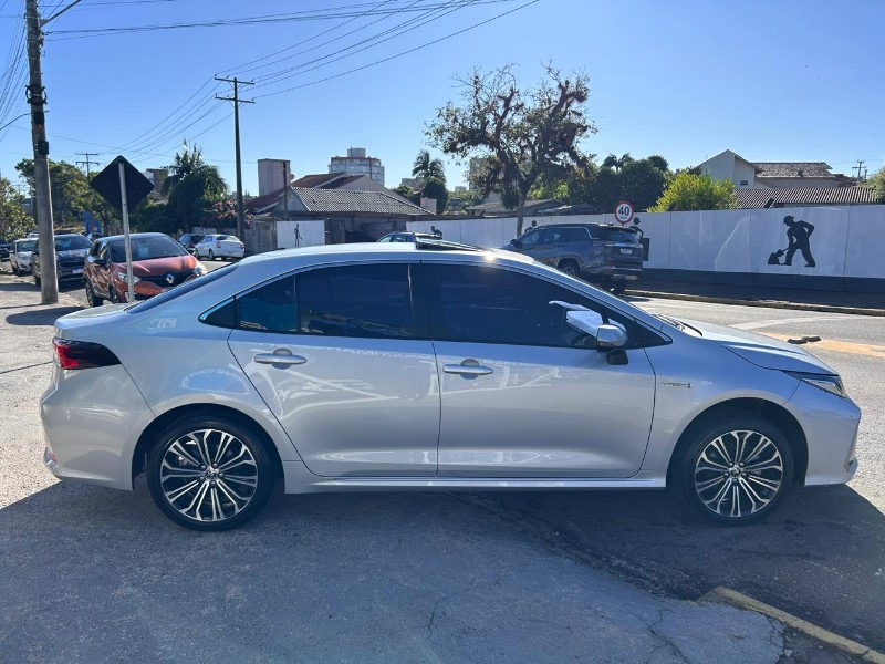 TOYOTA COROLLA ALTIS PREM 1.8 AUT (HÍBRIDO) 2023/2023 LS MULTIMARCAS VENÂNCIO AIRES / Carros no Vale