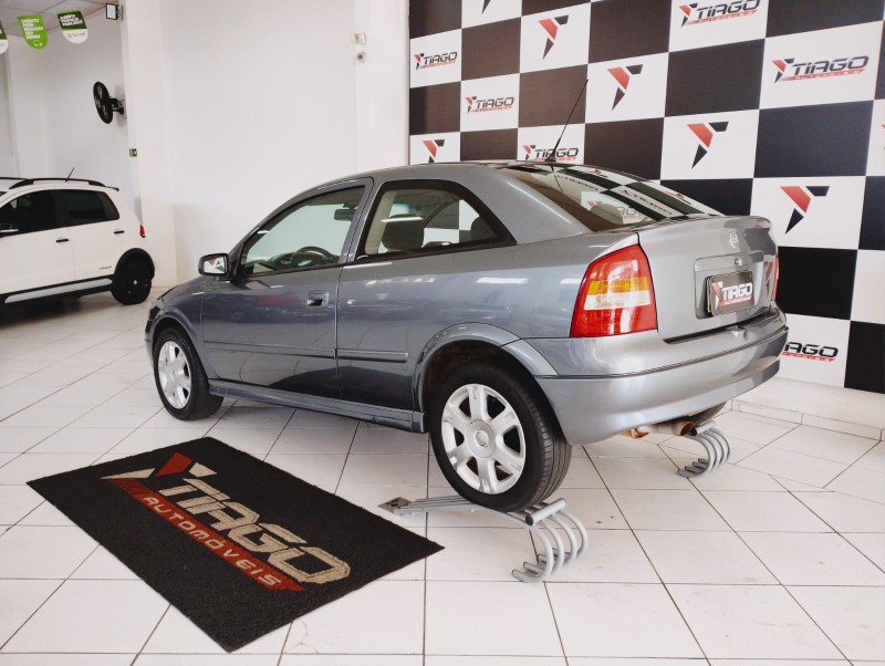 CHEVROLET ASTRA 1.8 GL 8V 2000/2000 TIAGO AUTOMÓVEIS VENÂNCIO AIRES / Carros no Vale