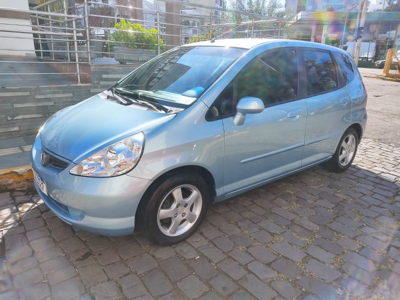 HONDA FIT 1.5 EX 2005/2005 ALTERNATIVA VEÍCULOS LAJEADO / Carros no Vale