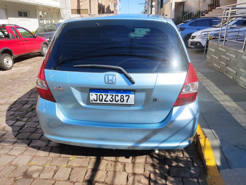 HONDA FIT 1.5 EX 2005/2005 ALTERNATIVA VEÍCULOS LAJEADO / Carros no Vale