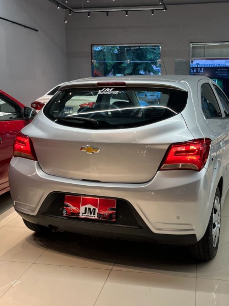CHEVROLET ONIX 1.0 LT 2018/2018 JM AUTOMÓVEIS VENÂNCIO AIRES / Carros no Vale