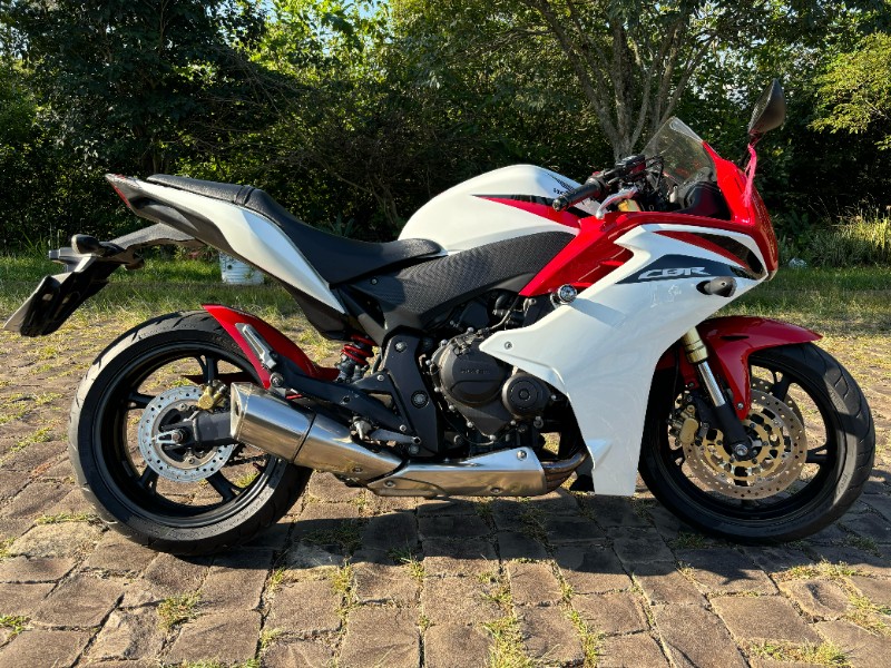 HONDA MOTOS CB 600F /2014 RT 811 VEÍCULOS ARROIO DO MEIO / Carros no Vale