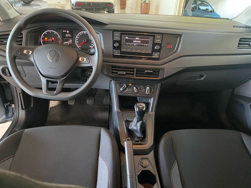 VOLKSWAGEN POLO 1.0 MPI TRACK MANUAL 2024/2025 TONHO AUTOMÓVEIS LAJEADO / Carros no Vale