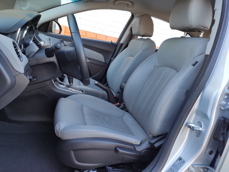 CHEVROLET CRUZE 1.8 LTZ 16V FLEX 4P AUTOMÁTICO 2014/2014 ROSAUTO VEÍCULOS VENÂNCIO AIRES / Carros no Vale