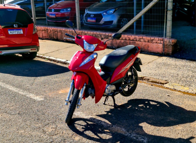 HONDA MOTOS BIZ 125 EX 2017/2017 CRUZEIRO MULTIMARCAS CRUZEIRO DO SUL / Carros no Vale