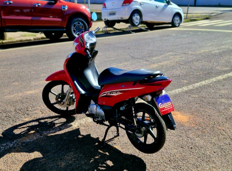 HONDA MOTOS BIZ 125 EX 2017/2017 CRUZEIRO MULTIMARCAS CRUZEIRO DO SUL / Carros no Vale