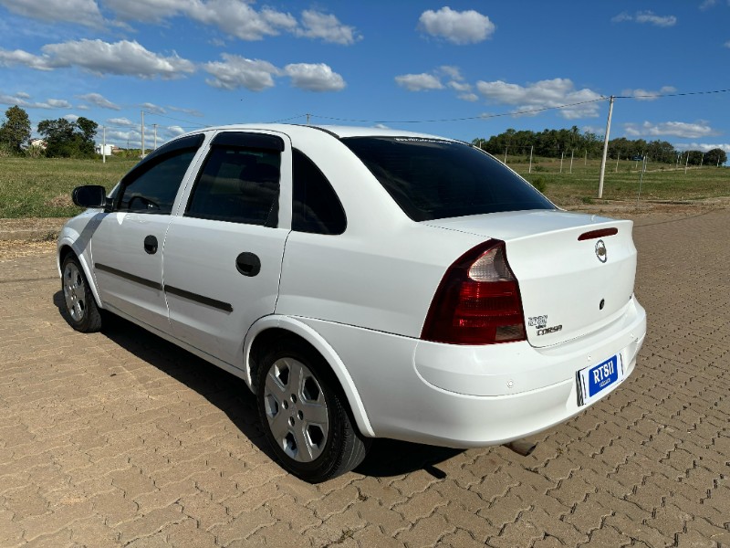 CHEVROLET CORSA SEDAN /2008 RT 811 VEÍCULOS ARROIO DO MEIO / Carros no Vale