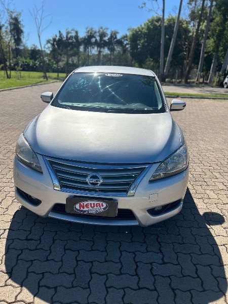 NISSAN SENTRA S 2.0/ 2.0 FLEX FUEL 16V MEC. 2014/2014 NEURI VEÍCULOS LAJEADO / Carros no Vale