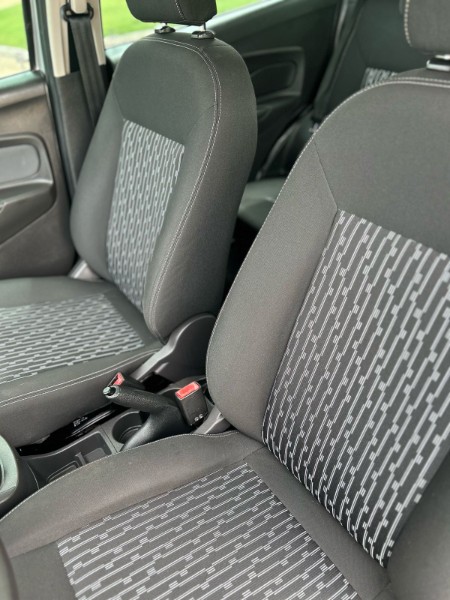 FORD KA 1.0 8V SE 2018 /2018 NEURI VEÍCULOS LAJEADO / Carros no Vale