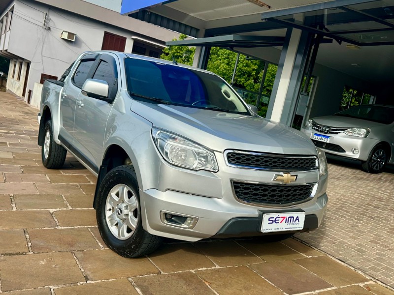 CHEVROLET S10 2.5 LT 4X2 CD 16V FLEX 4P MANUAL 2015/2015 SÉTIMA VEÍCULOS GUAPORÉ / Carros no Vale