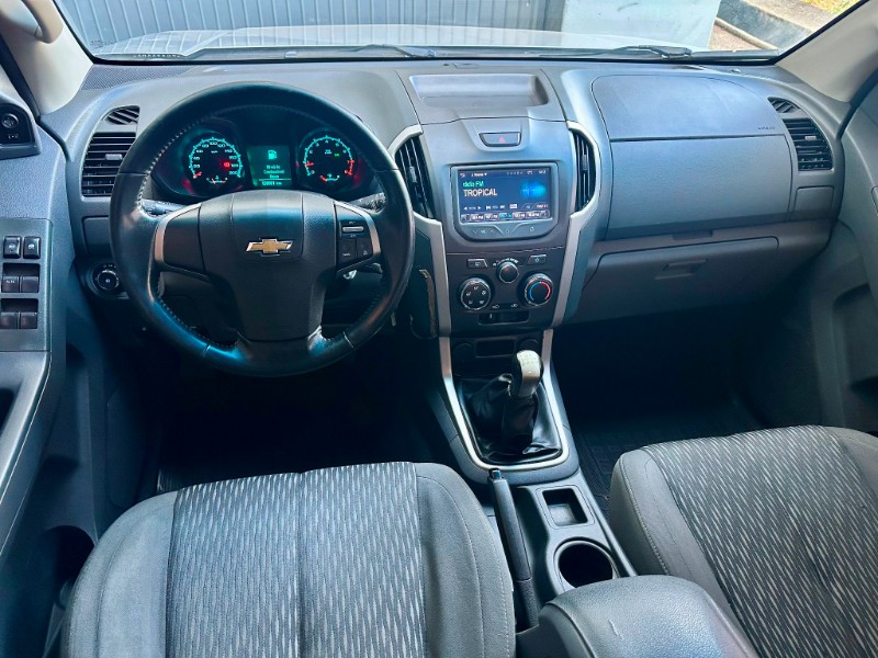 CHEVROLET S10 2.5 LT 4X2 CD 16V FLEX 4P MANUAL 2015/2015 SÉTIMA VEÍCULOS GUAPORÉ / Carros no Vale