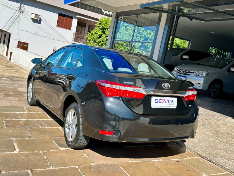 TOYOTA COROLLA GLI 1.8 2015/2016 SÉTIMA VEÍCULOS GUAPORÉ / Carros no Vale