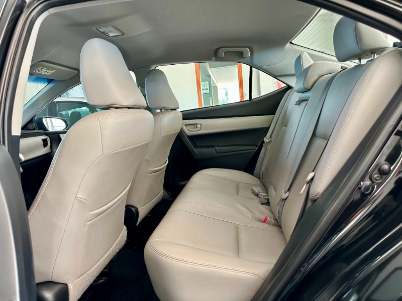 TOYOTA COROLLA GLI 1.8 2015/2016 SÉTIMA VEÍCULOS GUAPORÉ / Carros no Vale