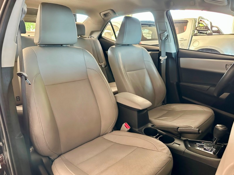 TOYOTA COROLLA GLI 1.8 2015/2016 SÉTIMA VEÍCULOS GUAPORÉ / Carros no Vale