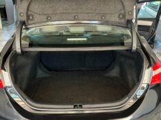 TOYOTA COROLLA GLI 1.8 2015/2016 SÉTIMA VEÍCULOS GUAPORÉ / Carros no Vale
