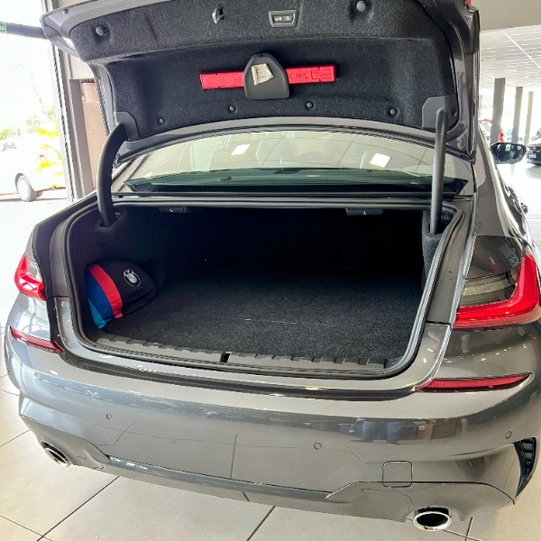 BMW 320i 2.0 M SPORT 16V TURBO ACTIVEFLEX 2020/2020 JOÃO CARROS MULTIMARCAS GUAPORÉ / Carros no Vale