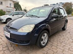 FORD FIESTA 1.0 8V FLEX 2004/2004 COMPLETO VEÍCULOS GUAPORÉ / Carros no Vale