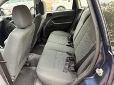FORD FIESTA 1.0 8V FLEX 2004/2004 COMPLETO VEÍCULOS GUAPORÉ / Carros no Vale