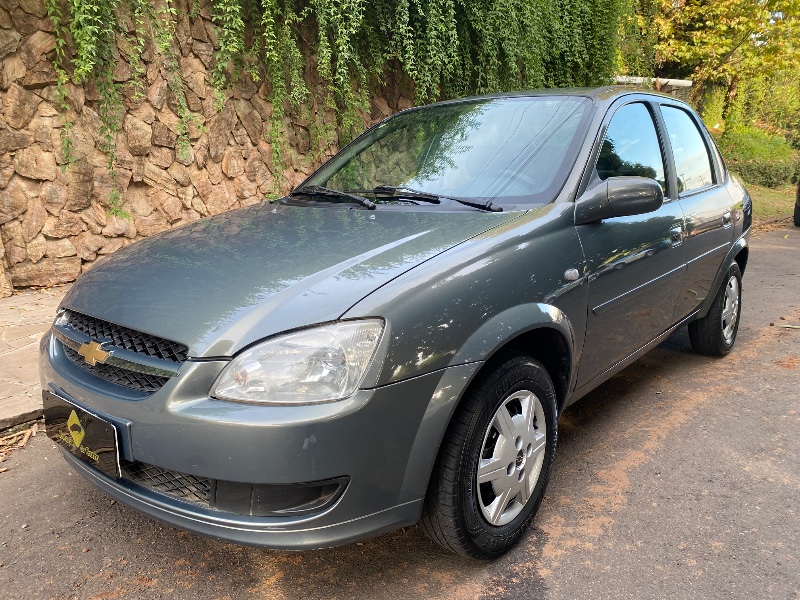 CHEVROLET CLASSIC LS 1.0 2012/2013 ESTAÇÃO DO CARRO ESTRELA / Carros no Vale