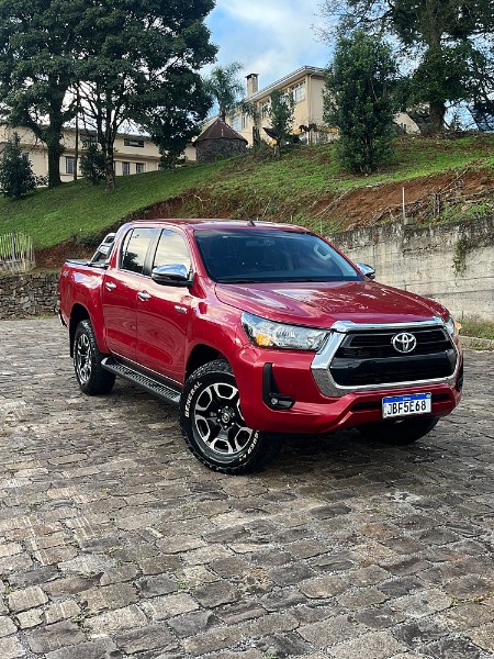 TOYOTA HILUX 2.8 SRV 4X4 CD 16V DIESEL 4P AUTOMÁTICO 2022/2022 BOSCO AUTOMÓVEIS GUAPORÉ / Carros no Vale