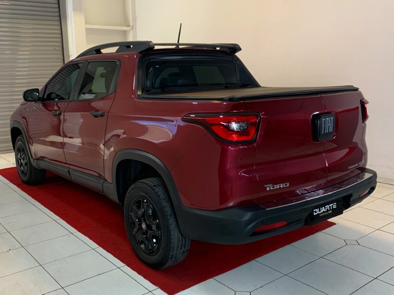 FIAT TORO FREEDOM 1.8 AT6 FLEX 4P 2016/2017 DUARTE VEÍCULOS PORTO ALEGRE / Carros no Vale