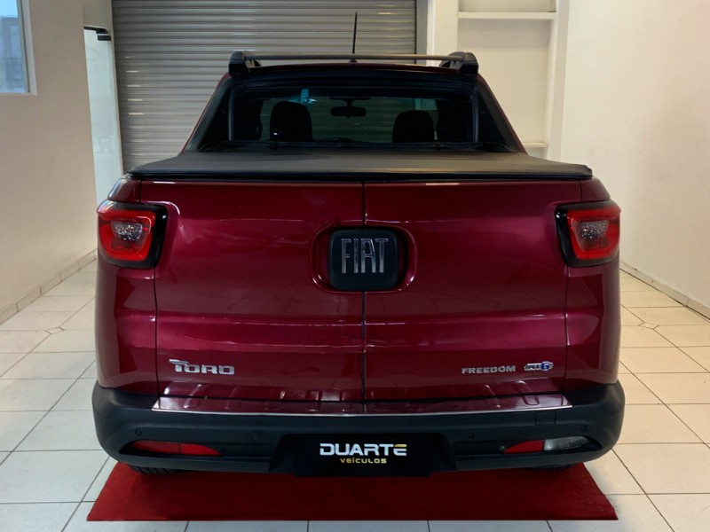 FIAT TORO FREEDOM 1.8 AT6 FLEX 4P 2016/2017 DUARTE VEÍCULOS PORTO ALEGRE / Carros no Vale