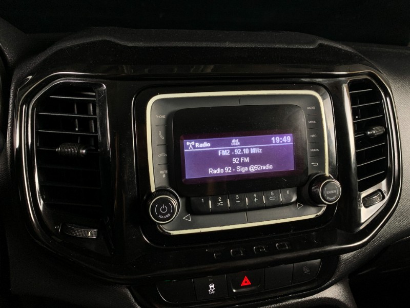 FIAT TORO FREEDOM 1.8 AT6 FLEX 4P 2016/2017 DUARTE VEÍCULOS PORTO ALEGRE / Carros no Vale