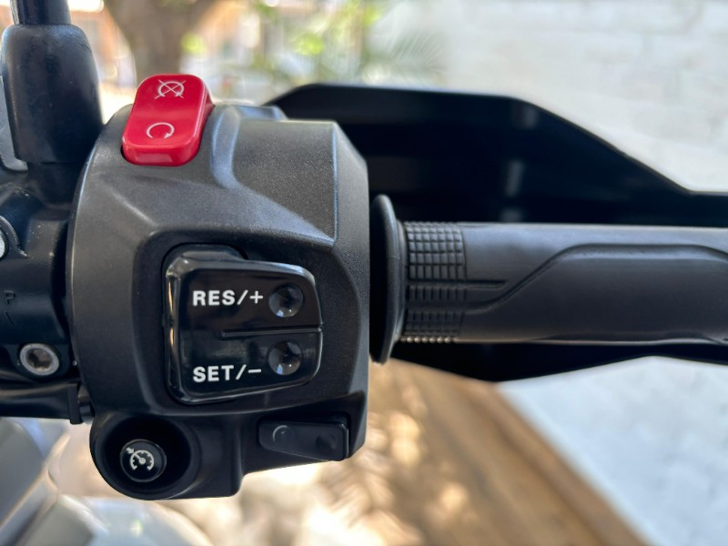 TRIUMPH TIGER 800 /2018 RT 811 VEÍCULOS ARROIO DO MEIO / Carros no Vale