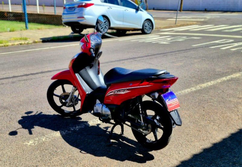 HONDA MOTOS BIZ 125 EX 2017/2017 CRUZEIRO MULTIMARCAS CRUZEIRO DO SUL / Carros no Vale
