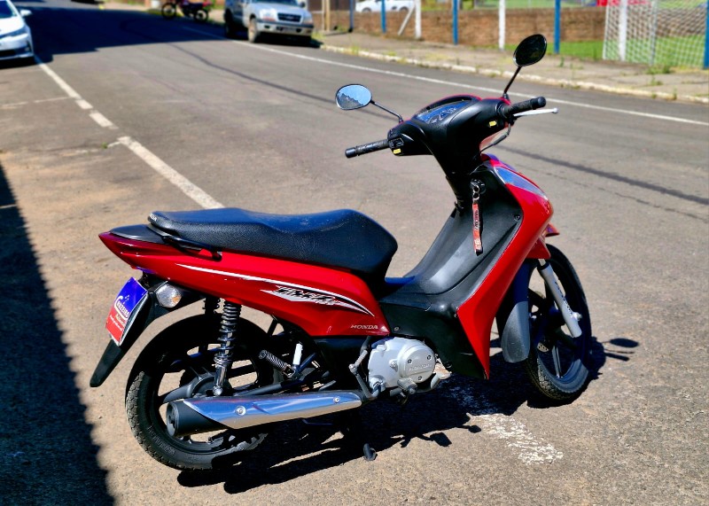 HONDA MOTOS BIZ 125 EX 2017/2017 CRUZEIRO MULTIMARCAS CRUZEIRO DO SUL / Carros no Vale