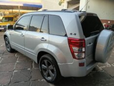 SUZUKI GRAND VITARA 4X4 2.0 16V 2009/2010 SCHAEFER AUTOMÓVEIS TEUTÔNIA / Carros no Vale