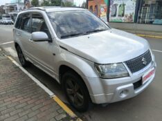 SUZUKI GRAND VITARA 4X4 2.0 16V 2009/2010 SCHAEFER AUTOMÓVEIS TEUTÔNIA / Carros no Vale