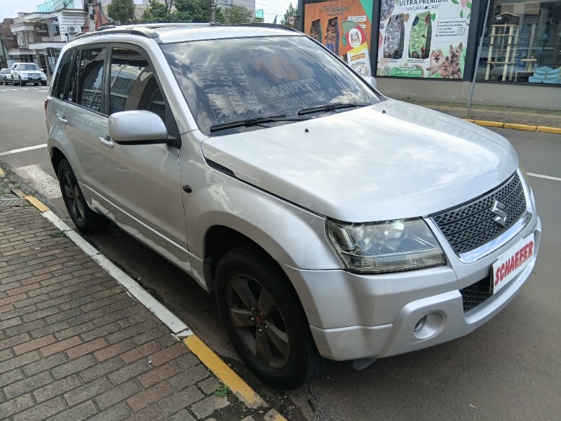 SUZUKI GRAND VITARA 4X4 2.0 16V 2009/2010 SCHAEFER AUTOMÓVEIS TEUTÔNIA / Carros no Vale SUZUKI GRAND VITARA 4X4 2.0 16V 2009/2010 SCHAEFER AUTOMÓVEIS TEUTÔNIA / Carros no Vale
