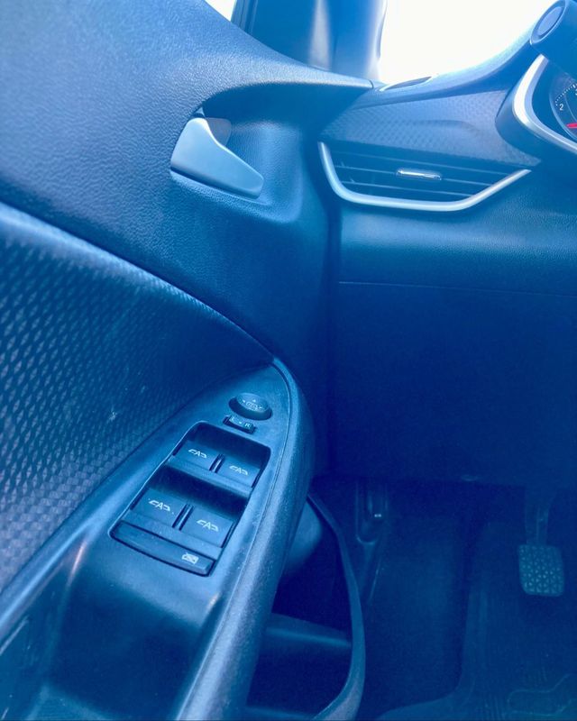 Chevrolet Onix 10 Lt2 2023/2024 DL MOTORS LAJEADO / Carros no Vale