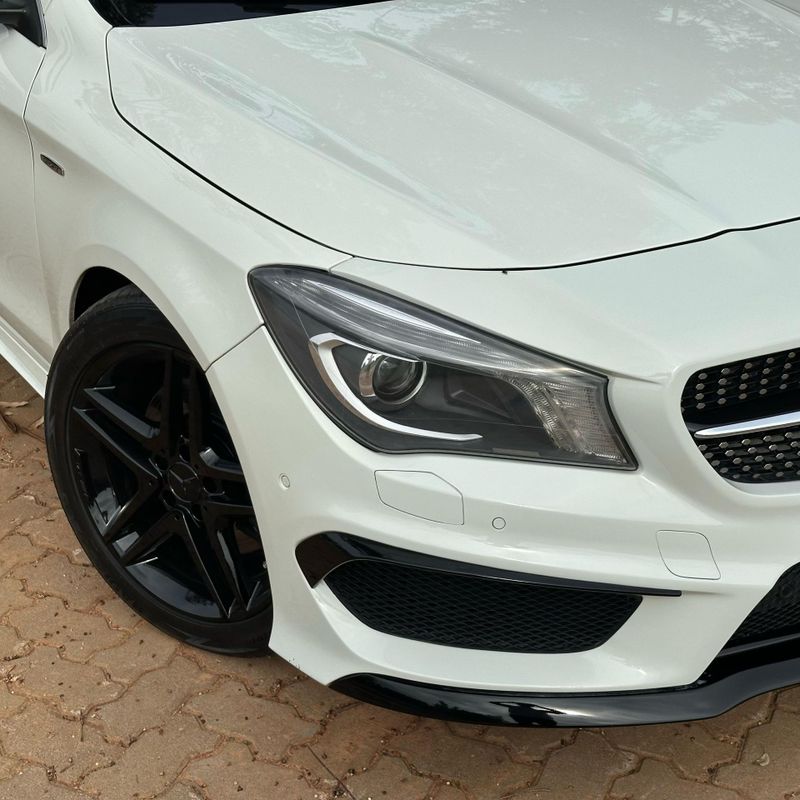 Mercedes-benz Cla250 4m 2015/2015 DL MOTORS LAJEADO / Carros no Vale