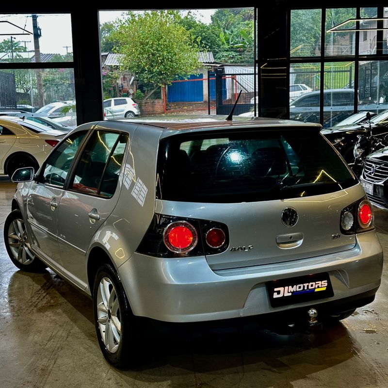 Volkswagen Golf 2.0 Sportline 2010/2011 DL MOTORS LAJEADO / Carros no Vale