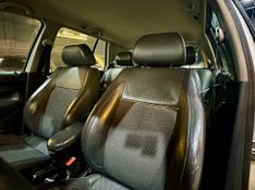 Volkswagen Golf 2.0 Sportline 2010/2011 DL MOTORS LAJEADO / Carros no Vale