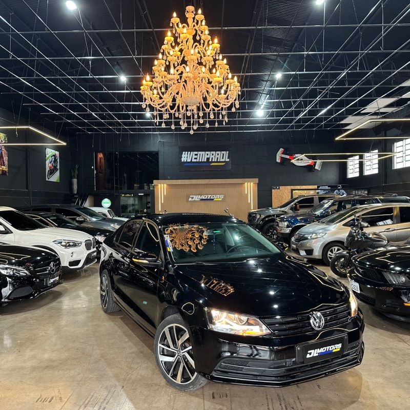 Volkswagen Jetta Tl Ac 2015/2016 DL MOTORS LAJEADO / Carros no Vale