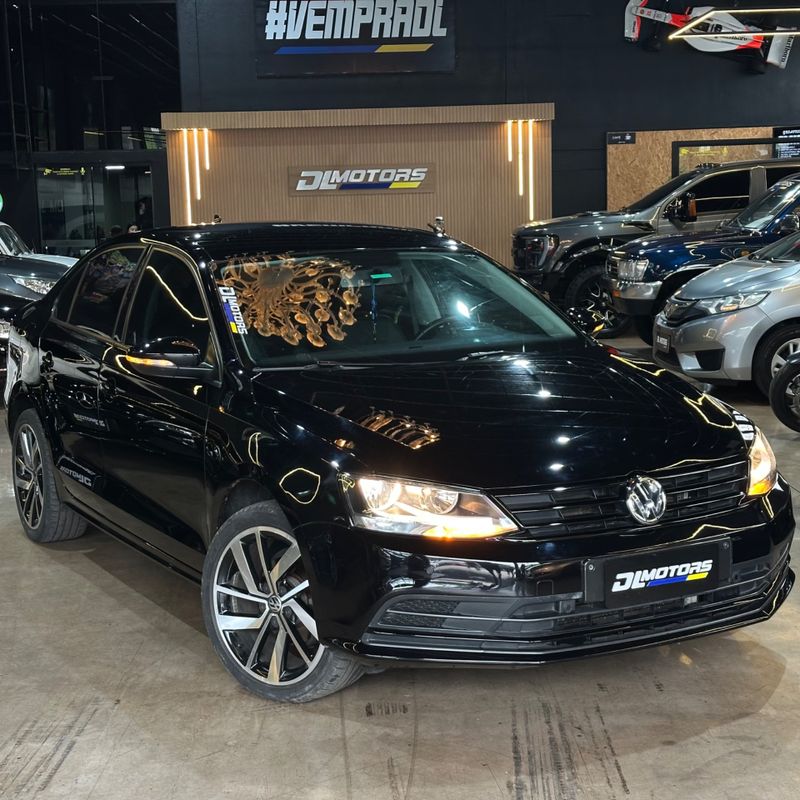 Volkswagen Jetta Tl Ac 2015/2016 DL MOTORS LAJEADO / Carros no Vale