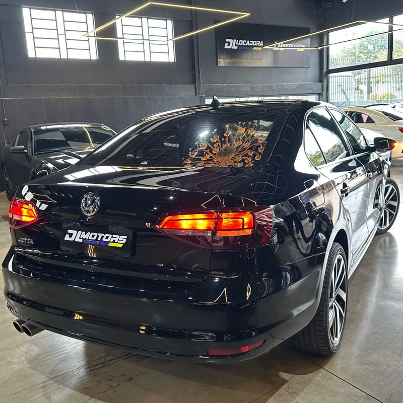 Volkswagen Jetta Tl Ac 2015/2016 DL MOTORS LAJEADO / Carros no Vale