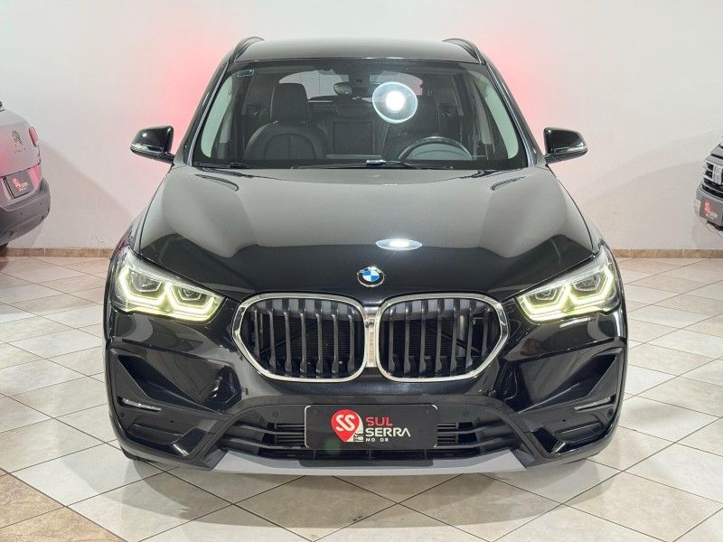 BMW X1 2.0 16V TURBO ACTIVEFLEX SDRIVE20I 2021/2022 SUL SERRA MOTORS CAXIAS DO SUL / Carros no Vale
