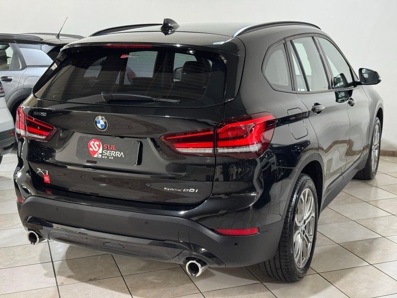 BMW X1 2.0 16V TURBO ACTIVEFLEX SDRIVE20I 2021/2022 SUL SERRA MOTORS CAXIAS DO SUL / Carros no Vale
