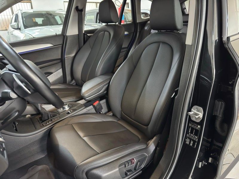 BMW X1 2.0 16V TURBO ACTIVEFLEX SDRIVE20I 2021/2022 SUL SERRA MOTORS CAXIAS DO SUL / Carros no Vale