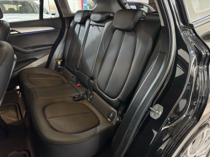 BMW X1 2.0 16V TURBO ACTIVEFLEX SDRIVE20I 2021/2022 SUL SERRA MOTORS CAXIAS DO SUL / Carros no Vale